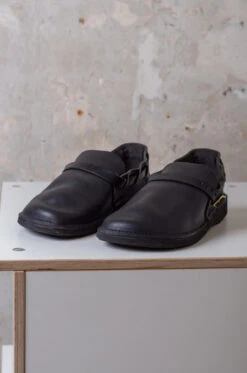 Aurora – Middle English – Black 11 Aurora – Middle English – Black -Salomon Boutique rdvstore 32 22