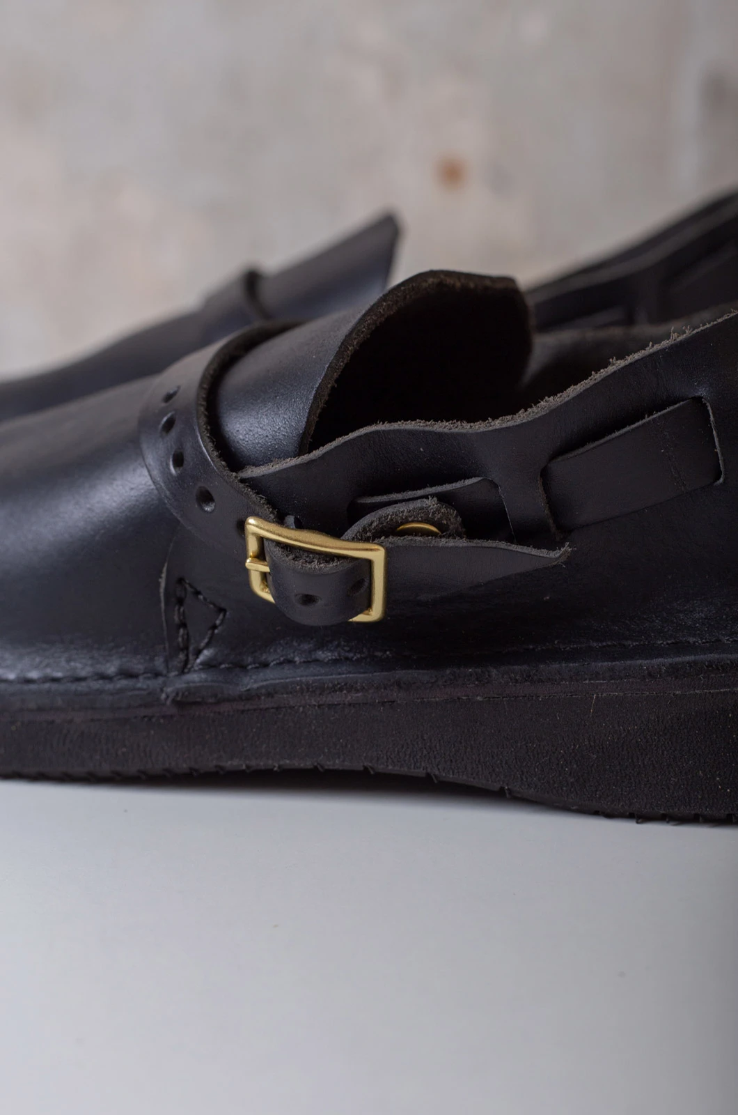 Aurora – Middle English – Black 8 Aurora – Middle English – Black – Image 6